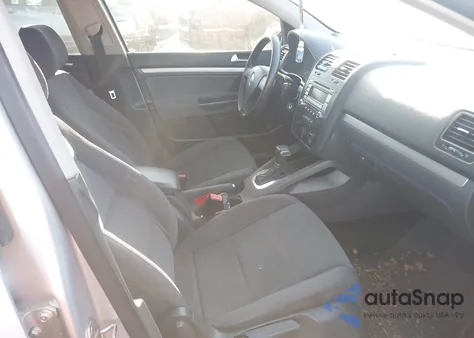 2009 Volkswagen Rabbit S from USA, damaged, VIN WVWDA71K59W142541